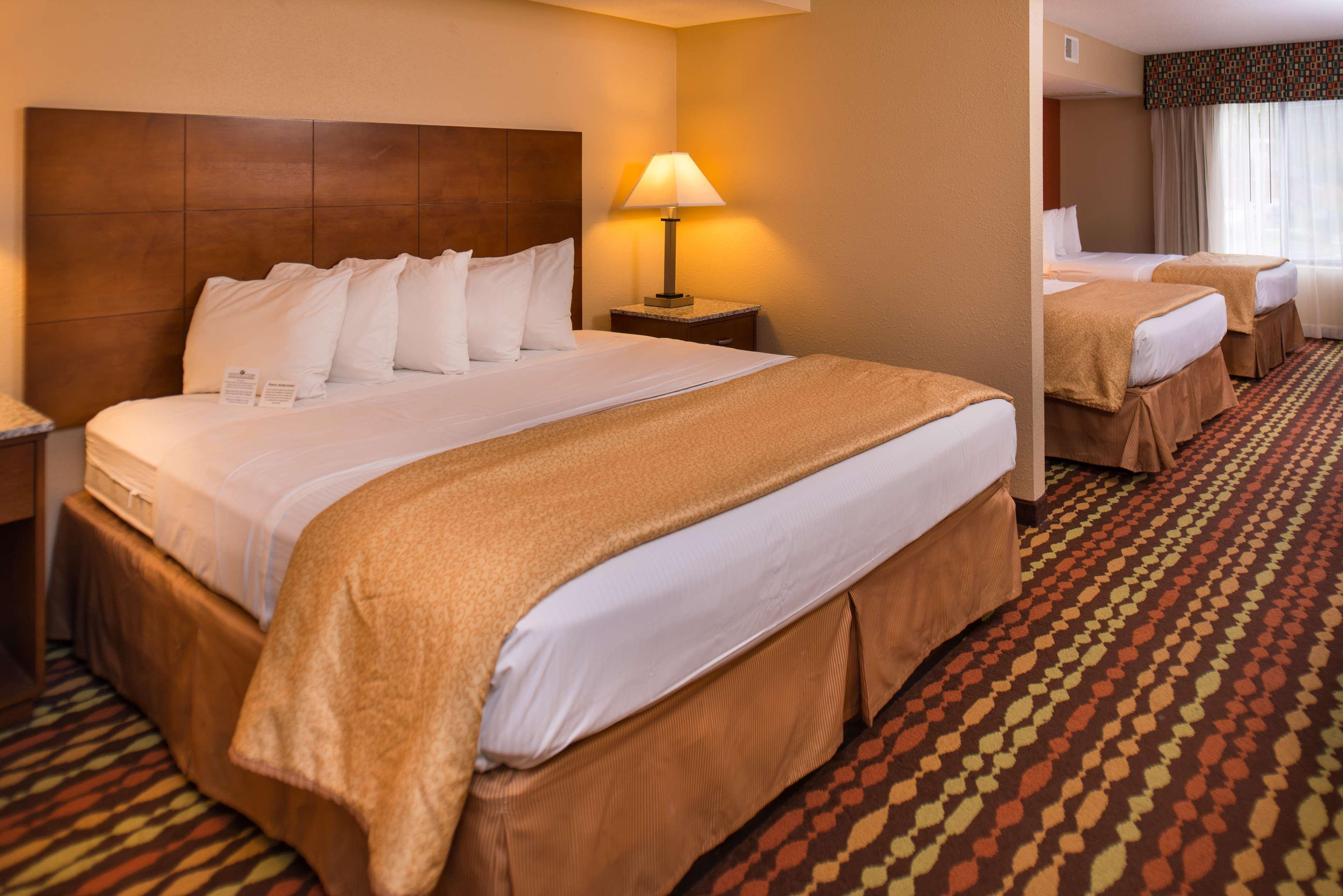 Hotel Western Ambassador &