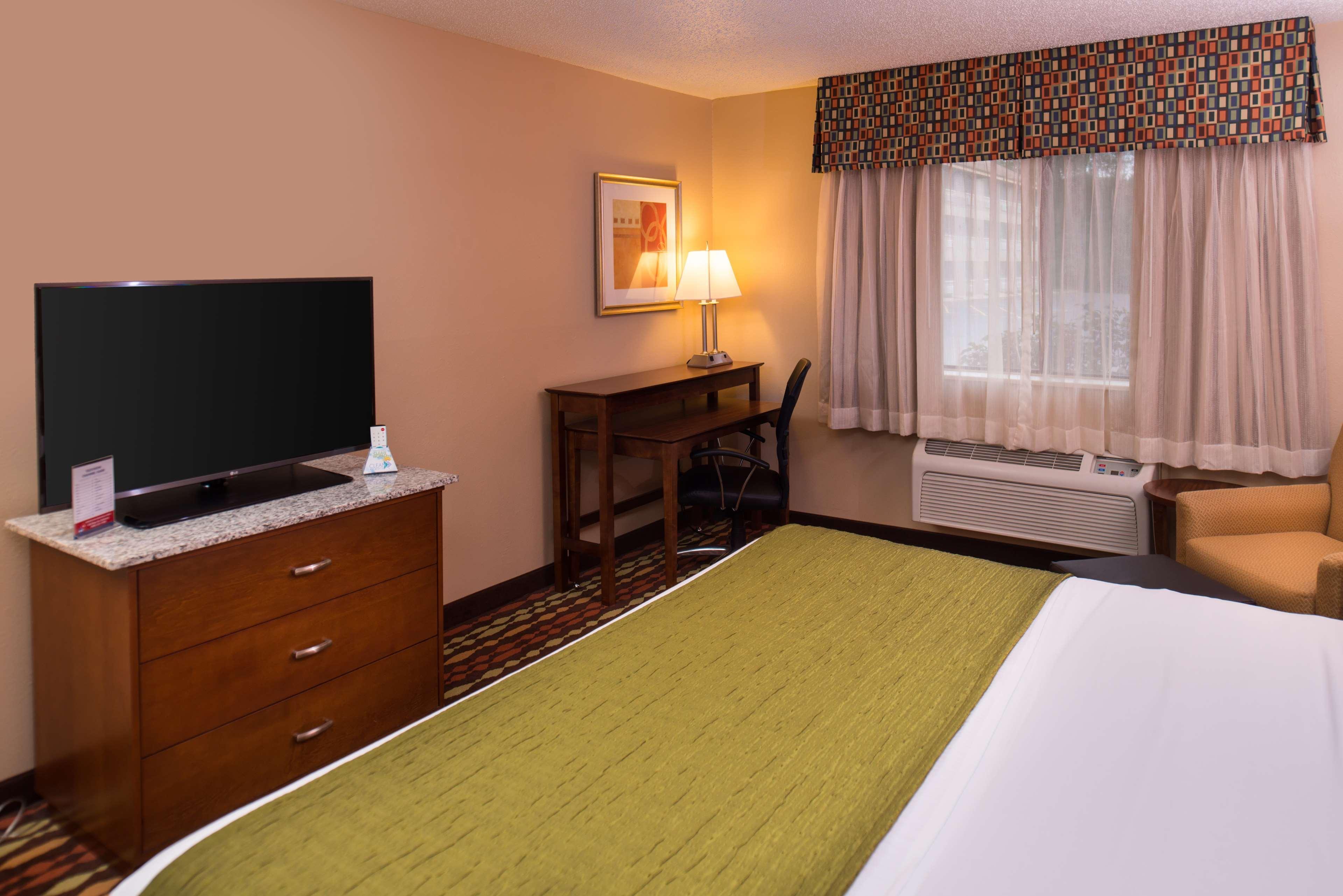 Hotel Western Ambassador & 3*