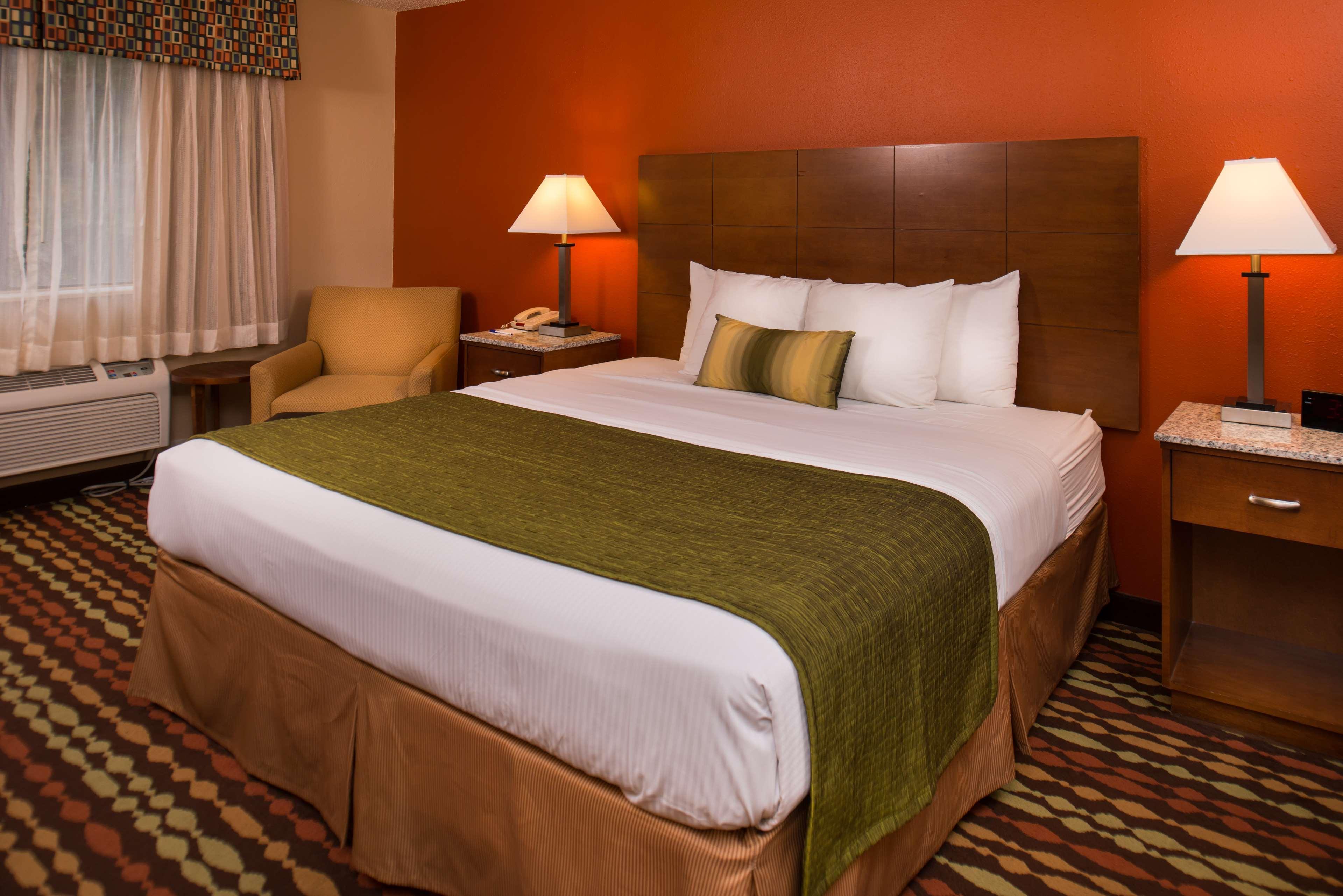 Hotel Western Ambassador & 3*