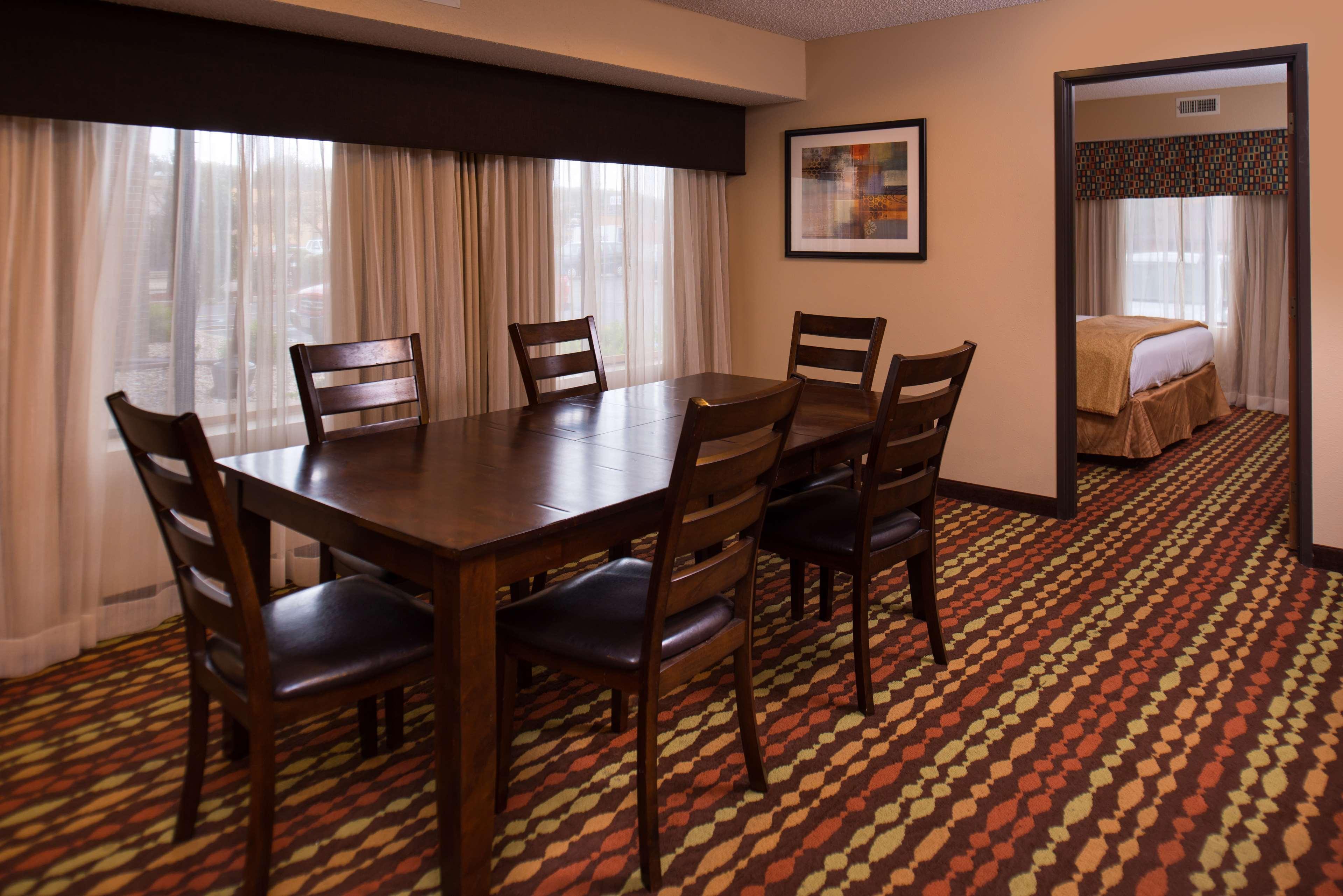 Hotel Western Ambassador &