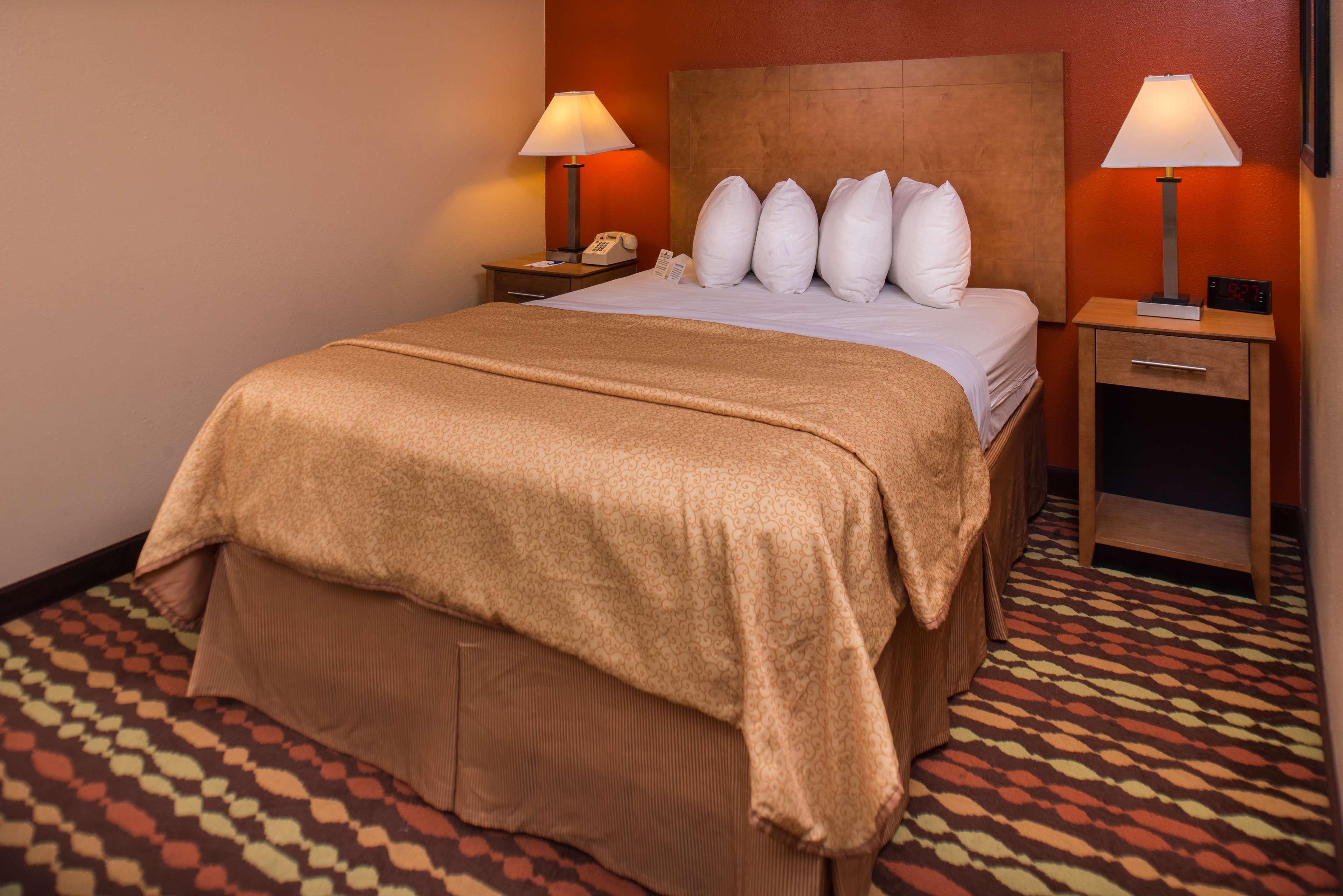 Hotel Western Ambassador &
